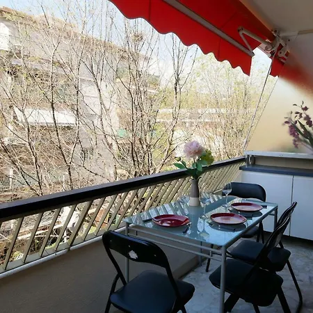 Lacour Apartament